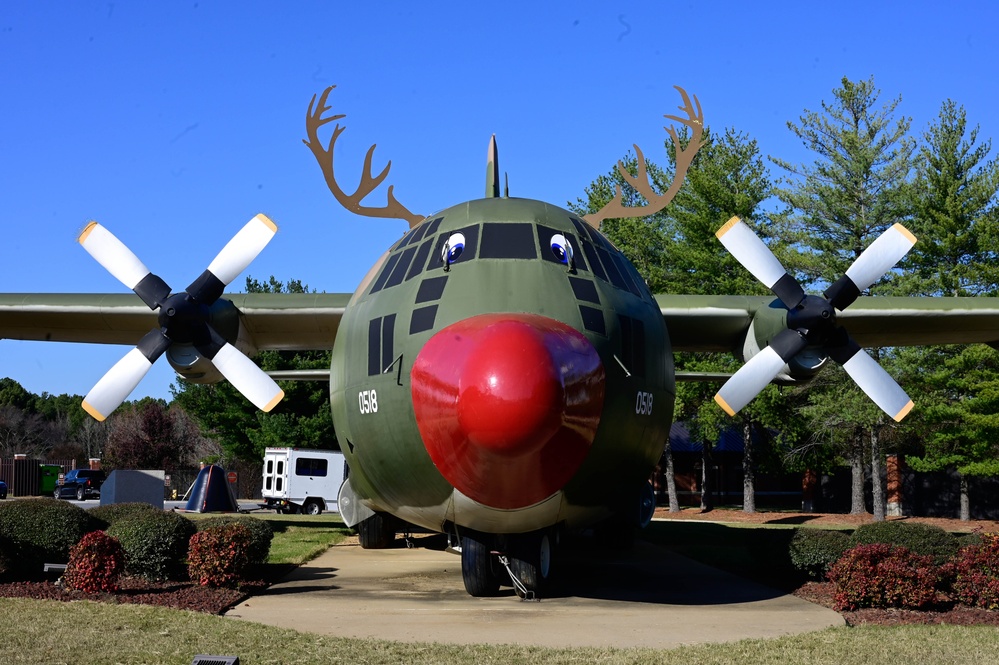 19th MXS brings Red-Nosed Herk to Team Little Rock