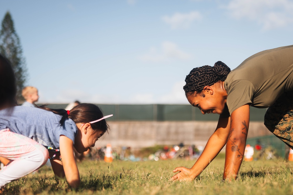 Mokapu Elementary hosts Turkey Trot with Marines with 3d MLR