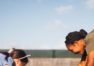 Mokapu Elementary hosts Turkey Trot with Marines with 3d MLR