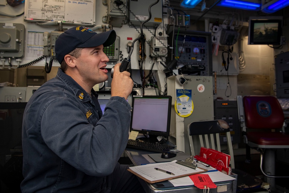USS Sterett conducts routine operations as part of the Carl Vinson Carrier Strike Group