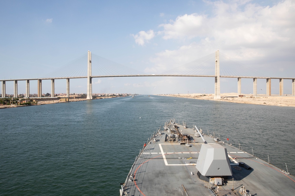 USS Stockdale transits Suez Canal