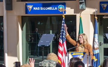 First Lady visits NAS Sigonella