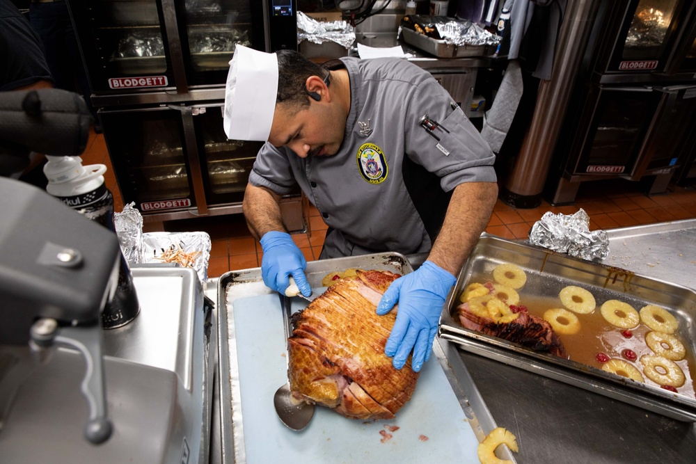 USS Stockdale cooks Thanksgiving meal