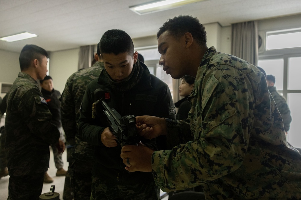V26 and ROK Capabilities and Weapons Systems Exchange