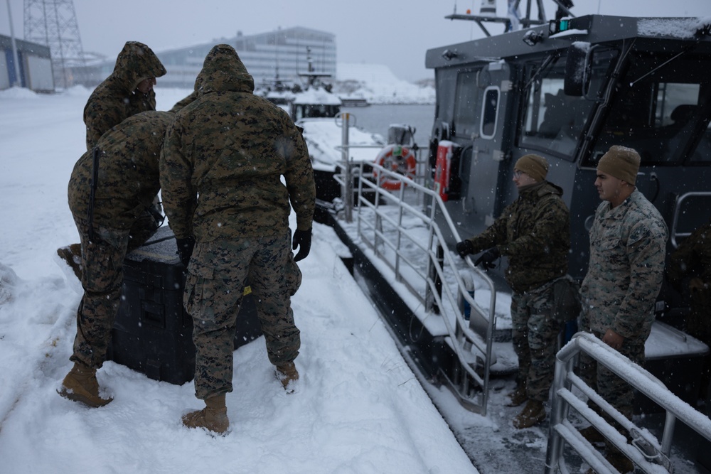 CBRN Marines Conduct Bilateral Training with Finnish Coastal Brigade Engineers