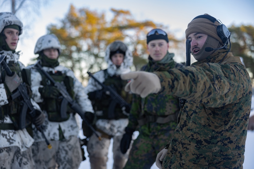 CBRN Marines Conduct Bilateral Training with Finnish Coastal Brigade Engineers