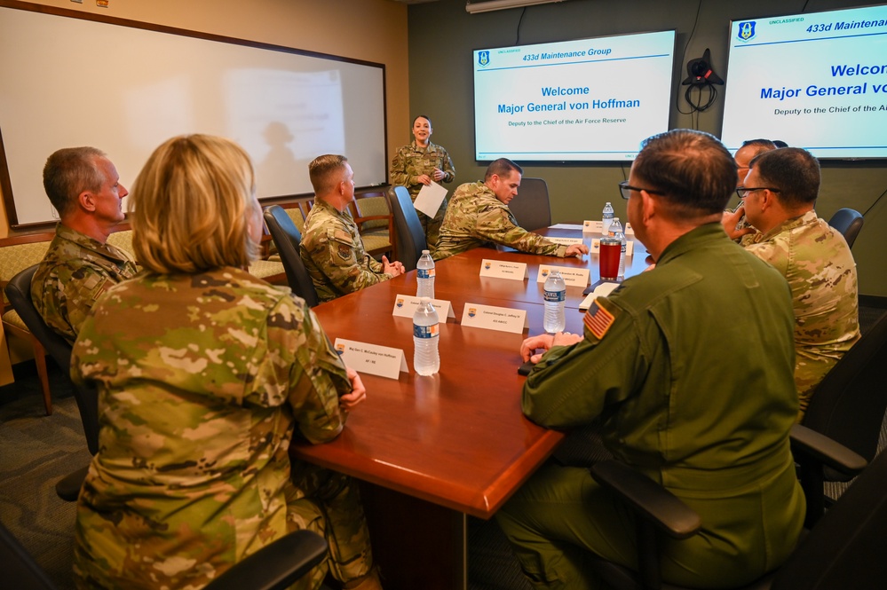 Maj. Gen. Von Hoffman visits Group Commanders at the Alamo Wing