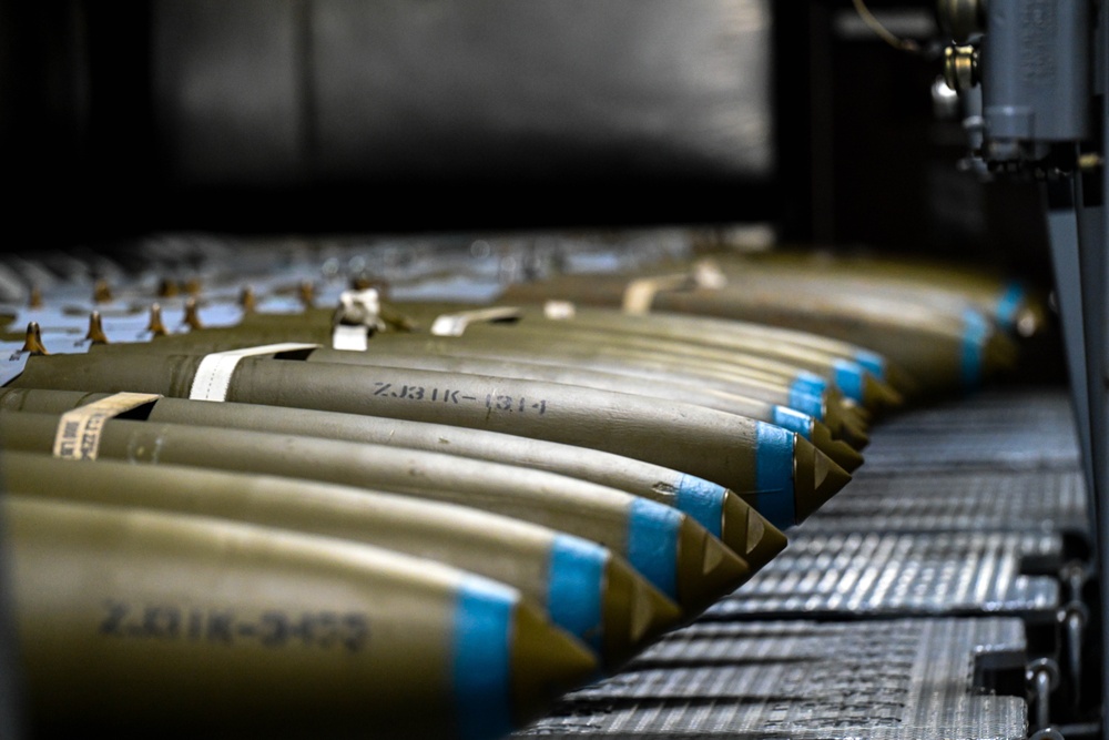 The 3rd MUNS perform a munitions loading exercise on JBER