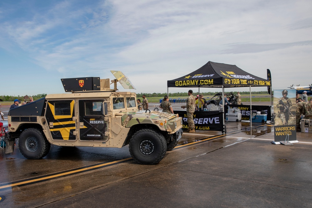 Driving Interest: Army Reserve Shines at the 2024 New Orleans Air Show