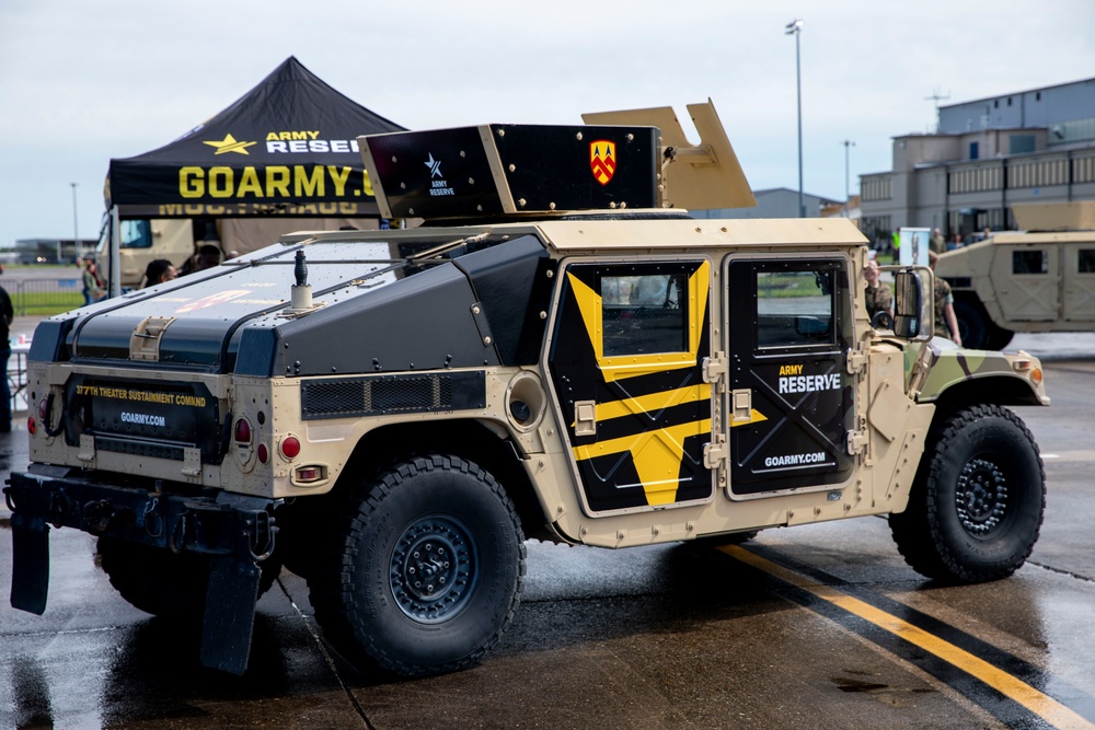 Driving Interest: Army Reserve Shines at the 2024 New Orleans Air Show