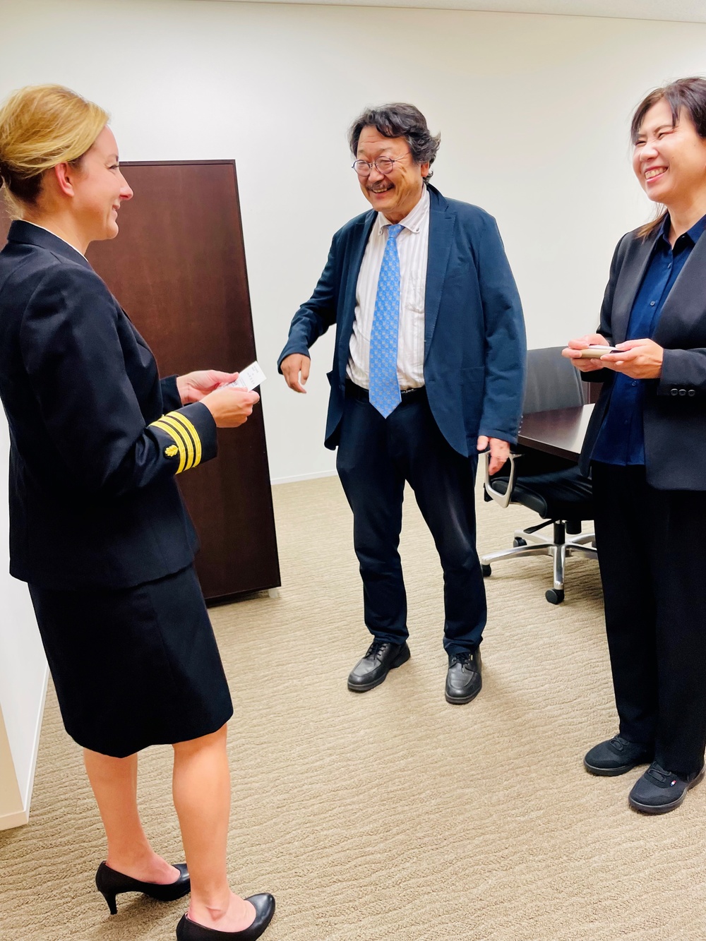 U.S. Naval Hospital Okinawa Nurse Visits Himeji University Nursing School