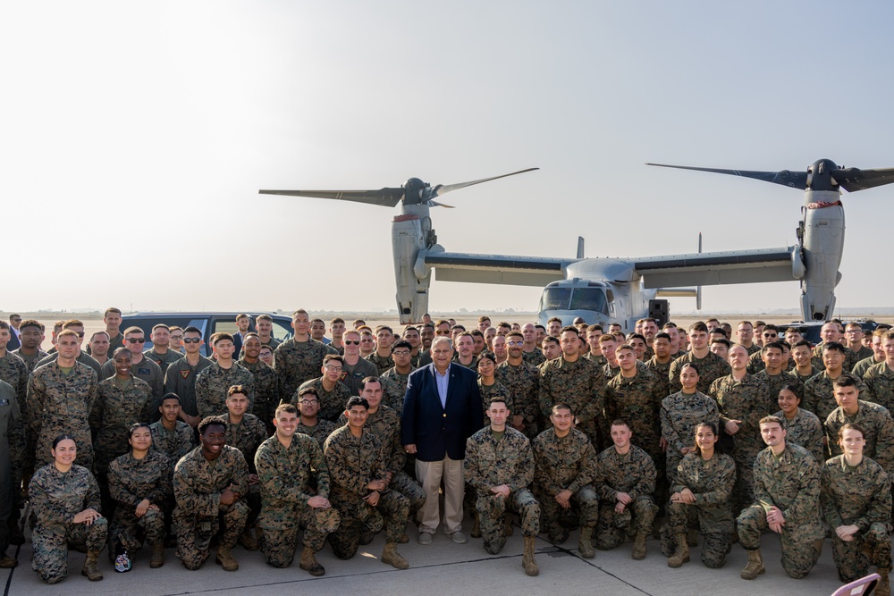 Secretary of the Navy visits MCAS Miramar and 3rd MAW