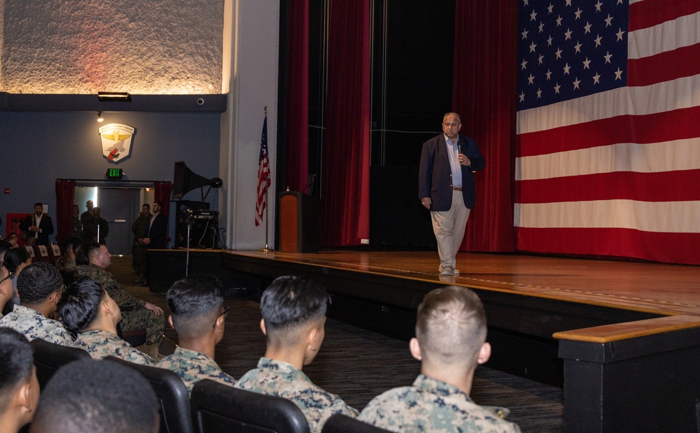 Secretary of the Navy visits MCAS Miramar and 3rd MAW