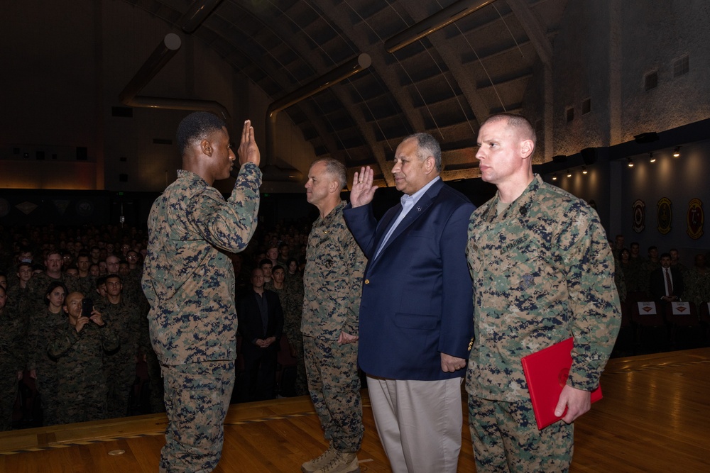 Secretary of the Navy visits MCAS Miramar and 3rd MAW