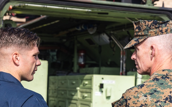 Commander, MARFORPAC visits 3rd AA Bn.