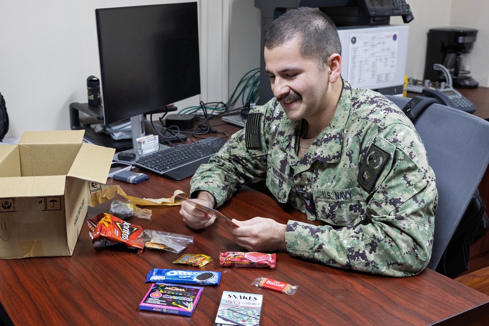 Shoeboxes for Sailors Touch MSCFE Mariners Just before Holidays