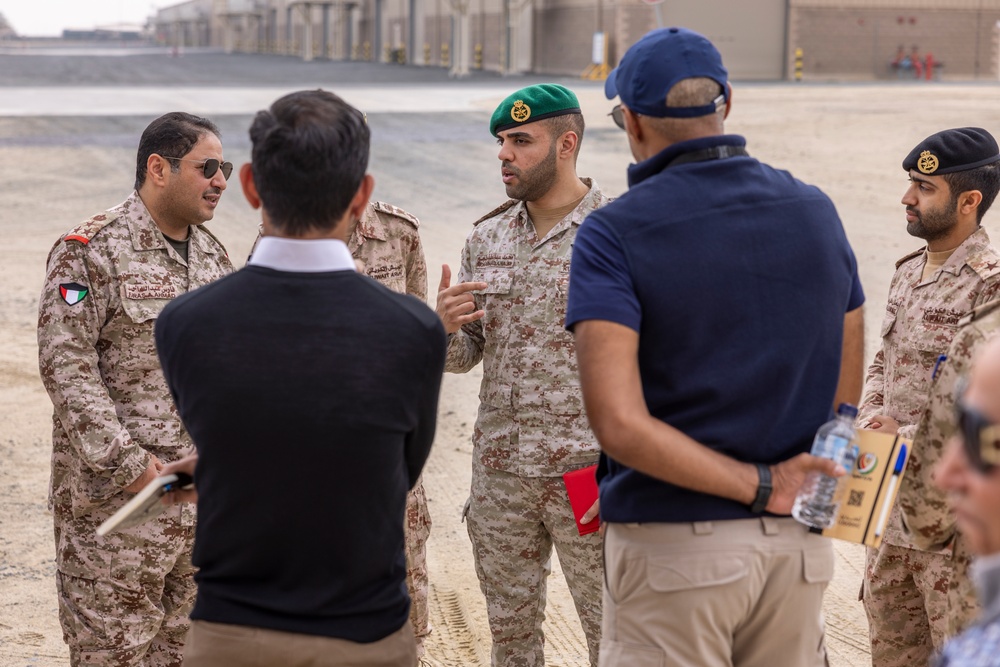 Kuwait Ministry of Defense visits 401st Army Field Support Brigade