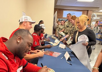 Buccaneers meet Team MacDill