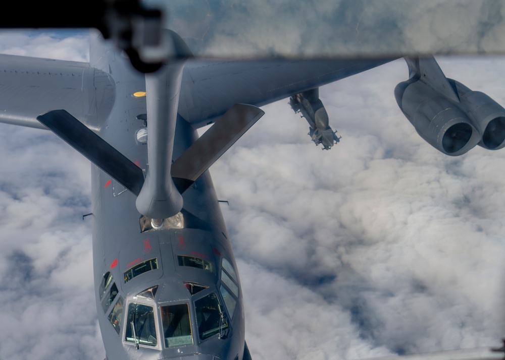 MacDill's KC-135 fuels Global Strike B-52