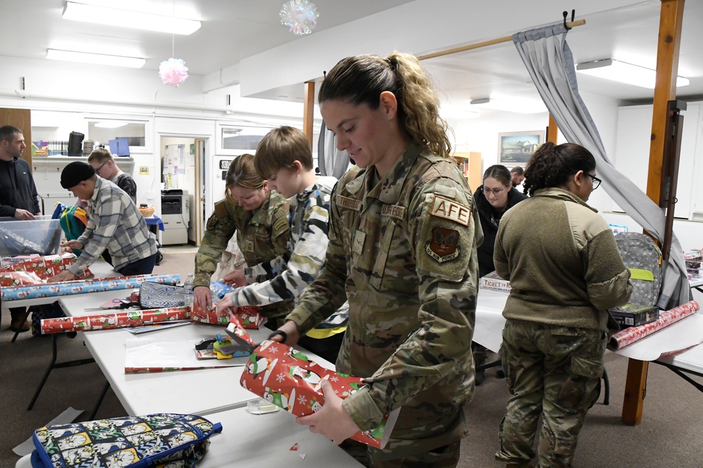 168th Wing Airmen Wrap Presents for Operation Santa Claus