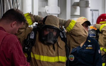 USS Makin Island Conducts Light Off Assessment