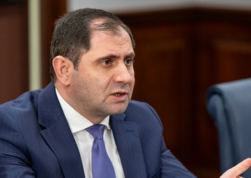 Secretary Austin hosts Armenia Defense Minister Suren Papikyan