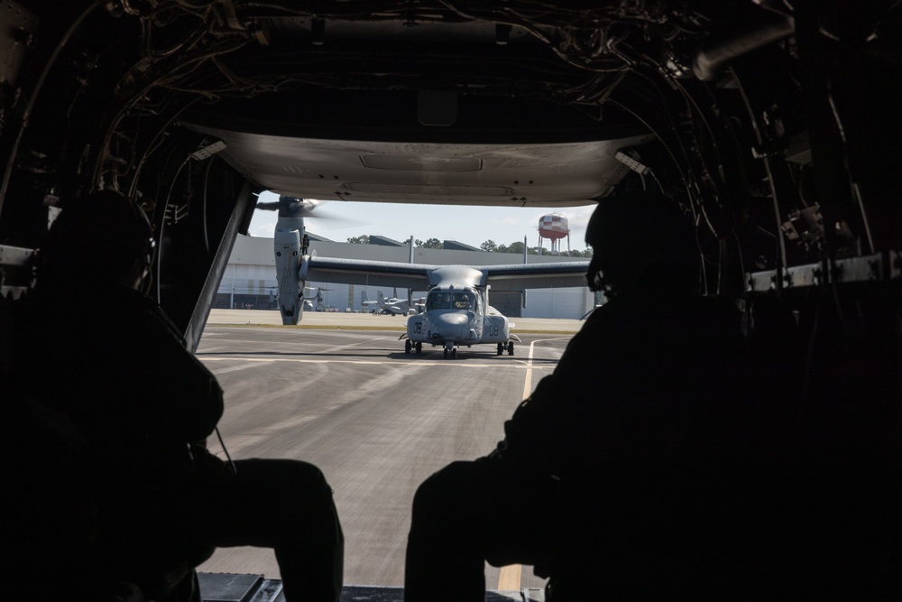 U.S. Marines with VMM-263 work alongside Royal Netherlands Army during Bold Quest 24