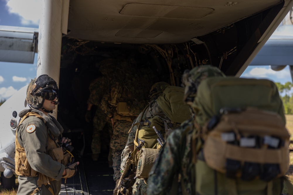 U.S. Marines with VMM-263 work alongside Royal Netherlands Army during Bold Quest 24