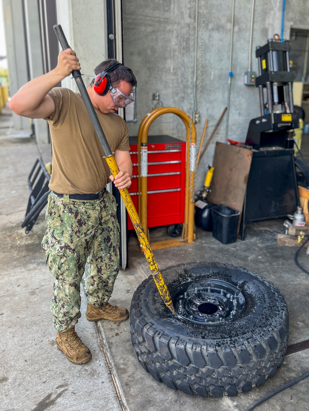 NMCB 1 Vehicle Maintenance