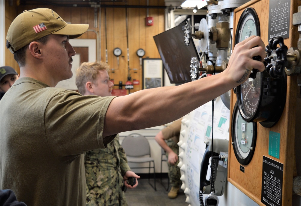 A Life Saved, A Limb Healed with Navy Undersea Medicine, Navy Divers