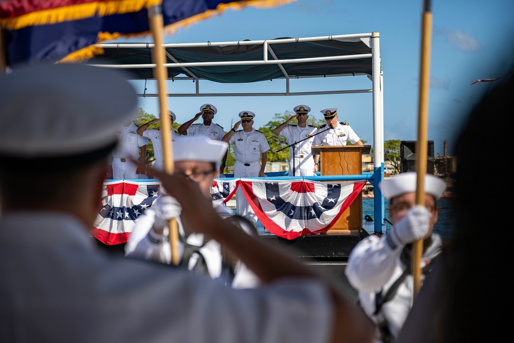 USS Minnesota Holds Change of Command