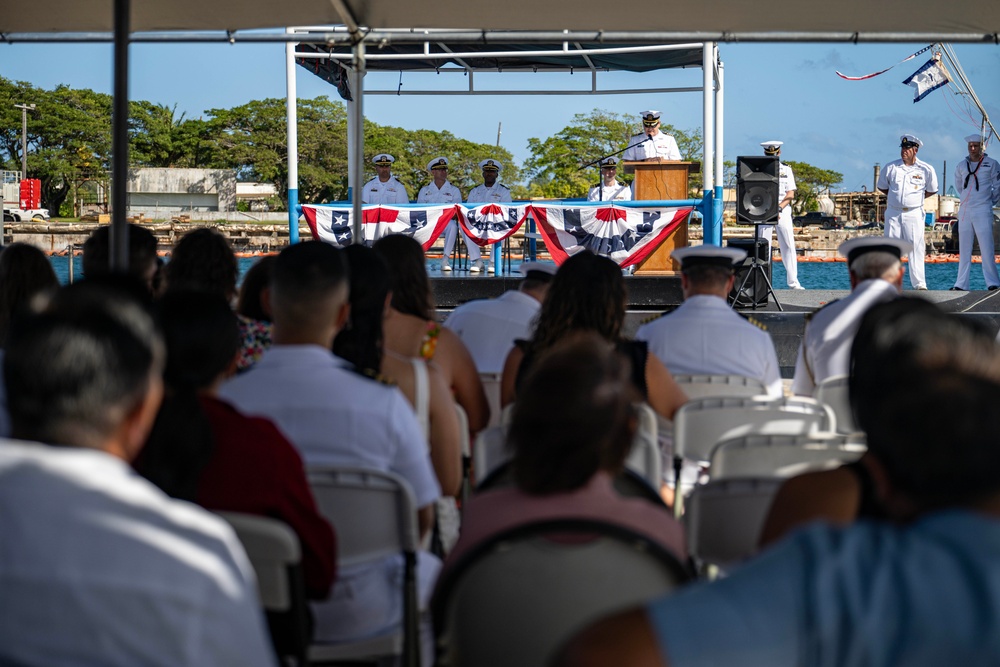 USS Minnesota Holds Change of Command