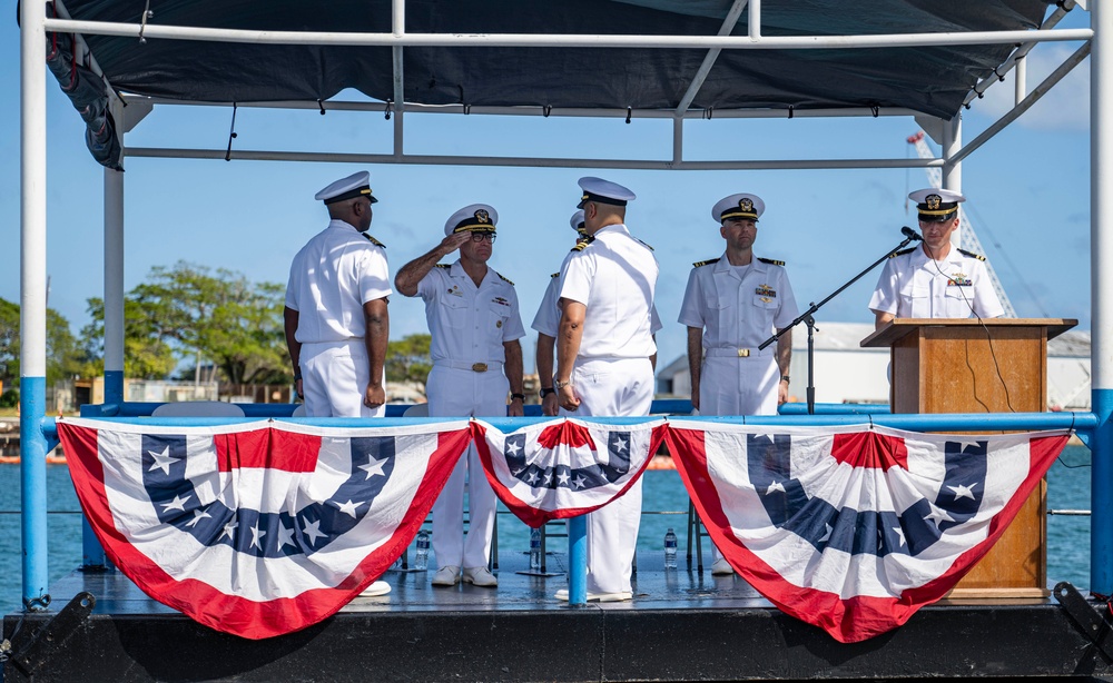 USS Minnesota Holds Change of Command