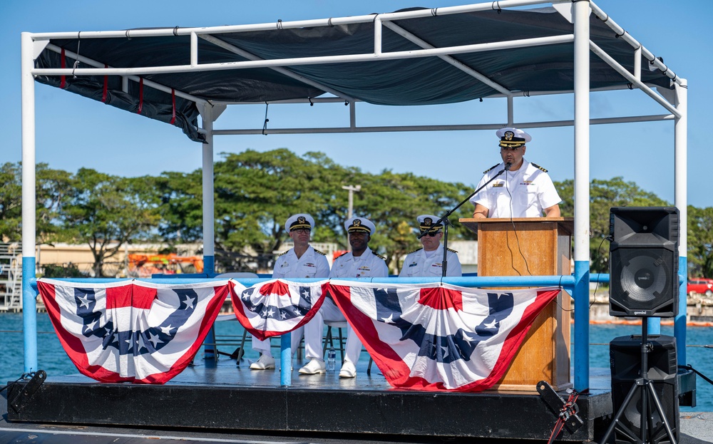 USS Minnesota Holds Change of Command