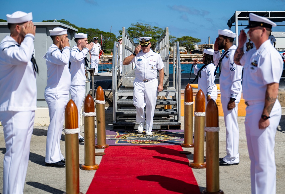 USS Minnesota Holds Change of Command