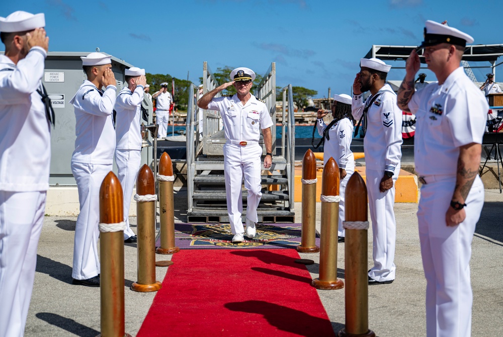 USS Minnesota Holds Change of Command