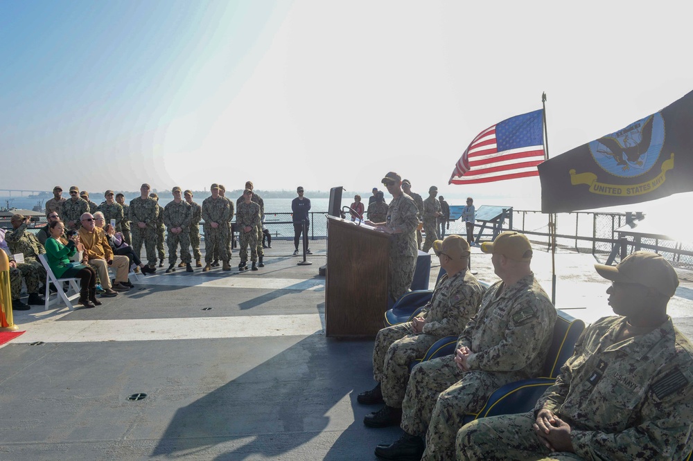 USS Omaha (LCS 12) Blue Crew Conducts Change of Command