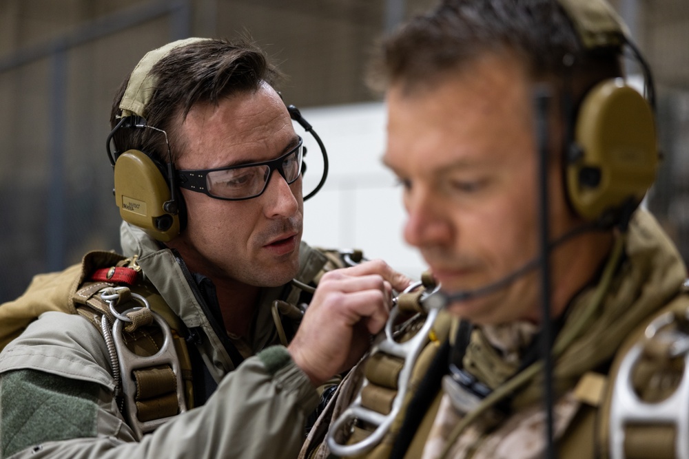 1st Recon Bn. Marines conduct military free fall during Steel Knight 24