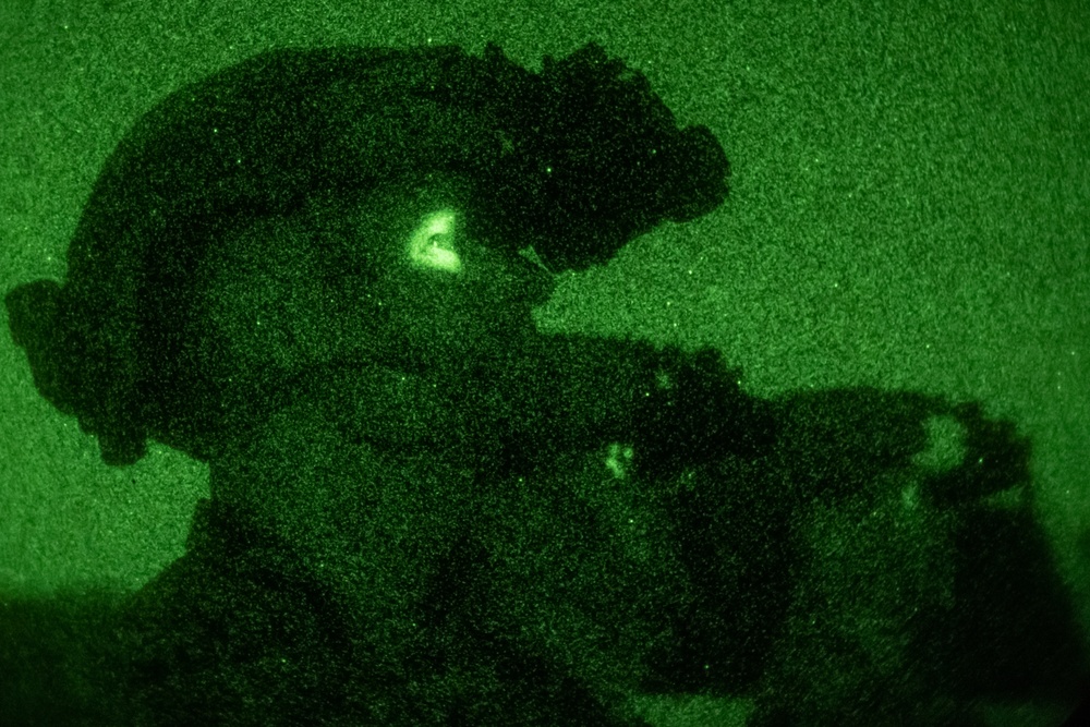 1st Recon Bn. Marines conduct military free fall during Steel Knight 24