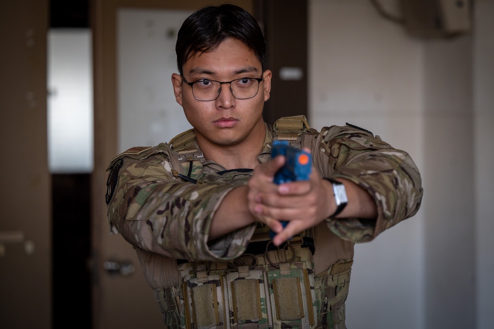 Misawa Airmen conduct SWAT training