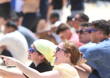 Hare is back!! Schwab Marines Enjoy Okinawan Traditional Dragon Boat Race / ハーレーが帰ってきた！　地元伝統行事を楽しむ海兵隊