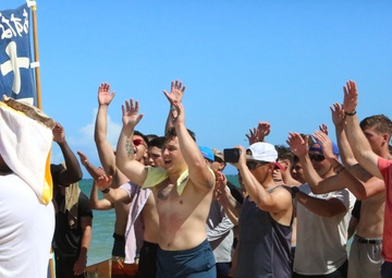Hare is back!! Schwab Marines Enjoy Okinawan Traditional Dragon Boat Race / ハーレーが帰ってきた！　地元伝統行事を楽しむ海兵隊