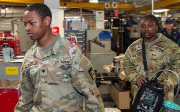 U.S. Army Medics Train with Navy Corpsmen aboard USS Ronald Reagan (CVN 76)