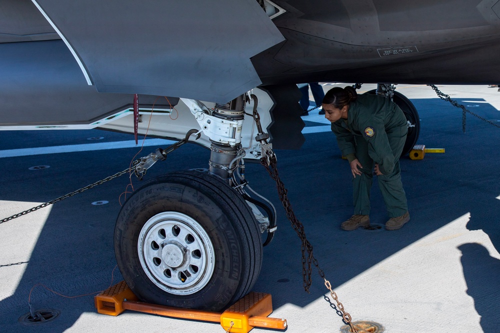 U.S. Sailors and Marines Prepare for Flight Ops During Steel Knight 24