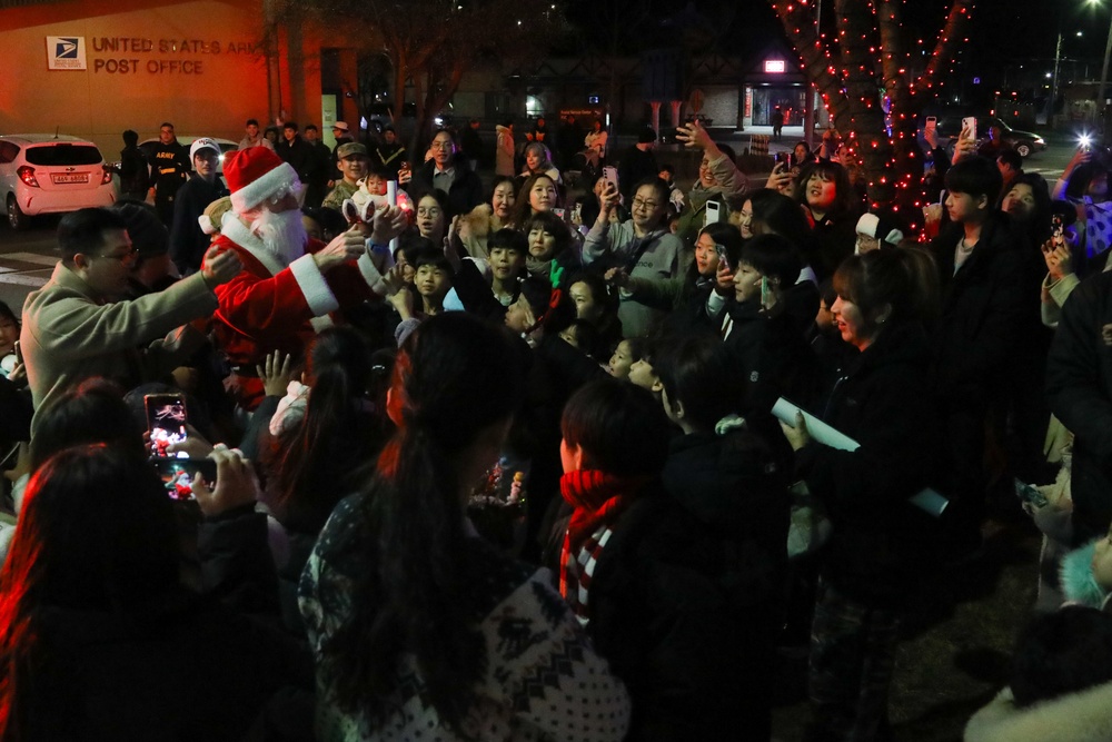 Camp Casey celebrates annual holiday tree lighting ceremony