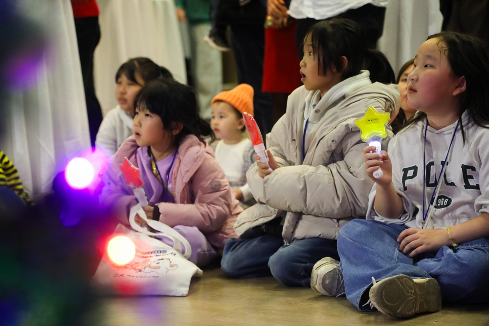 Camp Casey celebrates annual holiday tree lighting ceremony