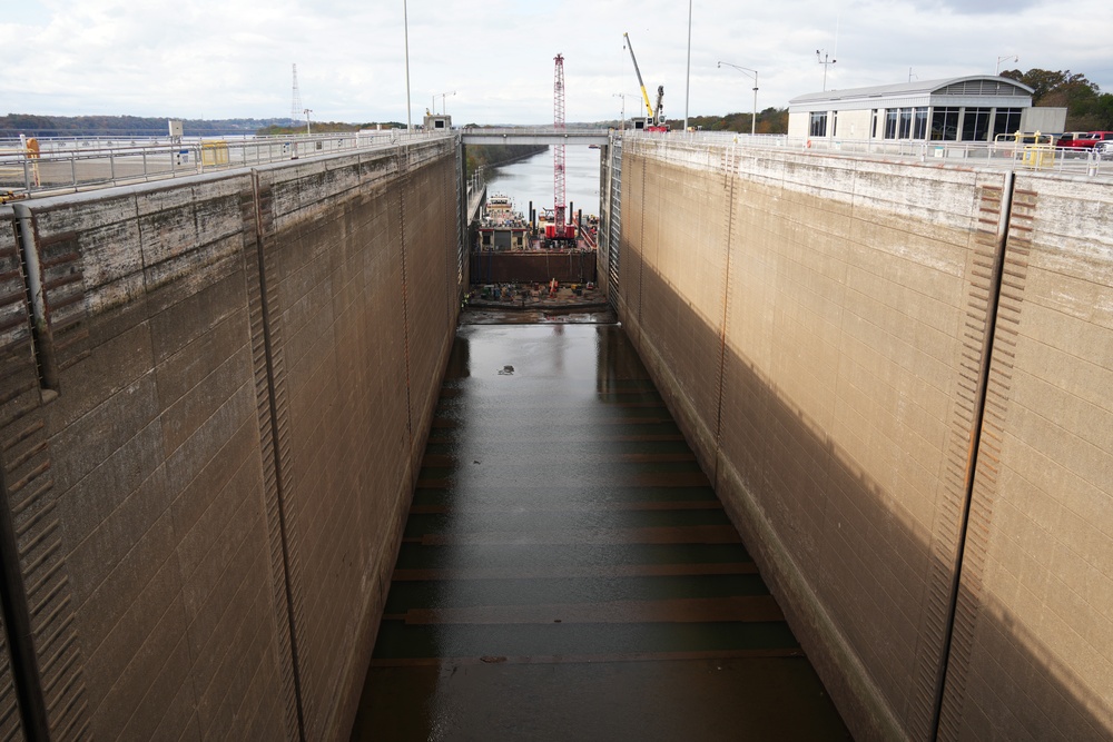 Wilson Lock de-watered for inspection and maintenance