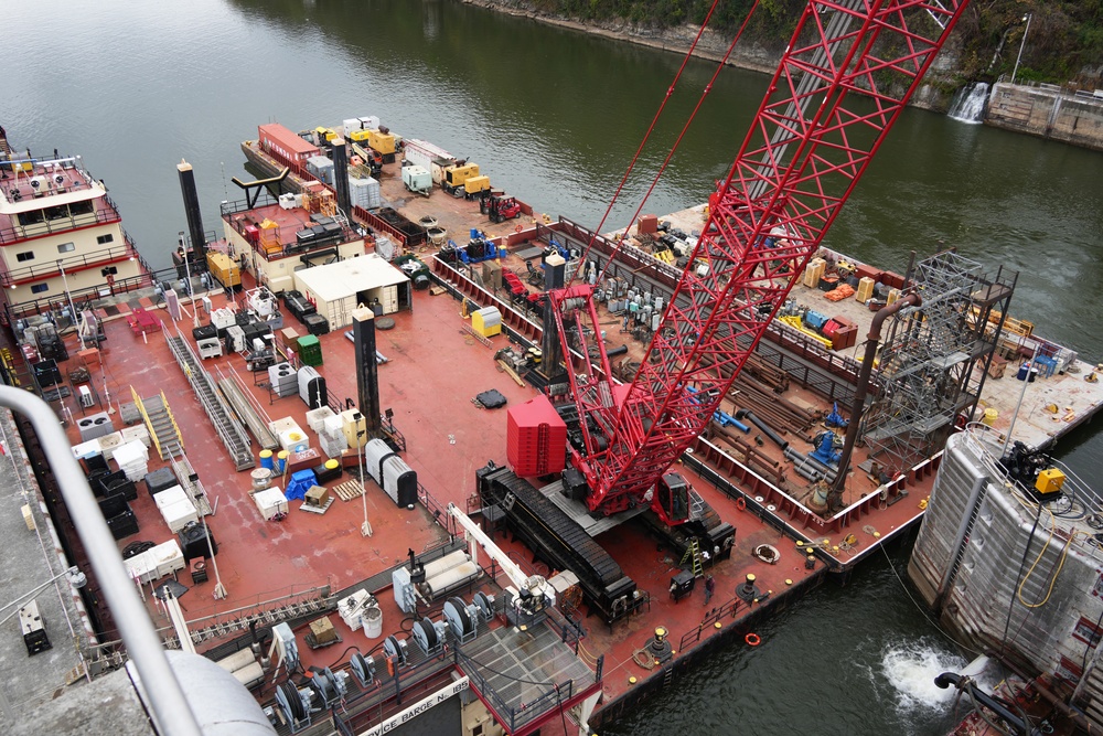 Wilson Lock de-watered for inspection and maintenance