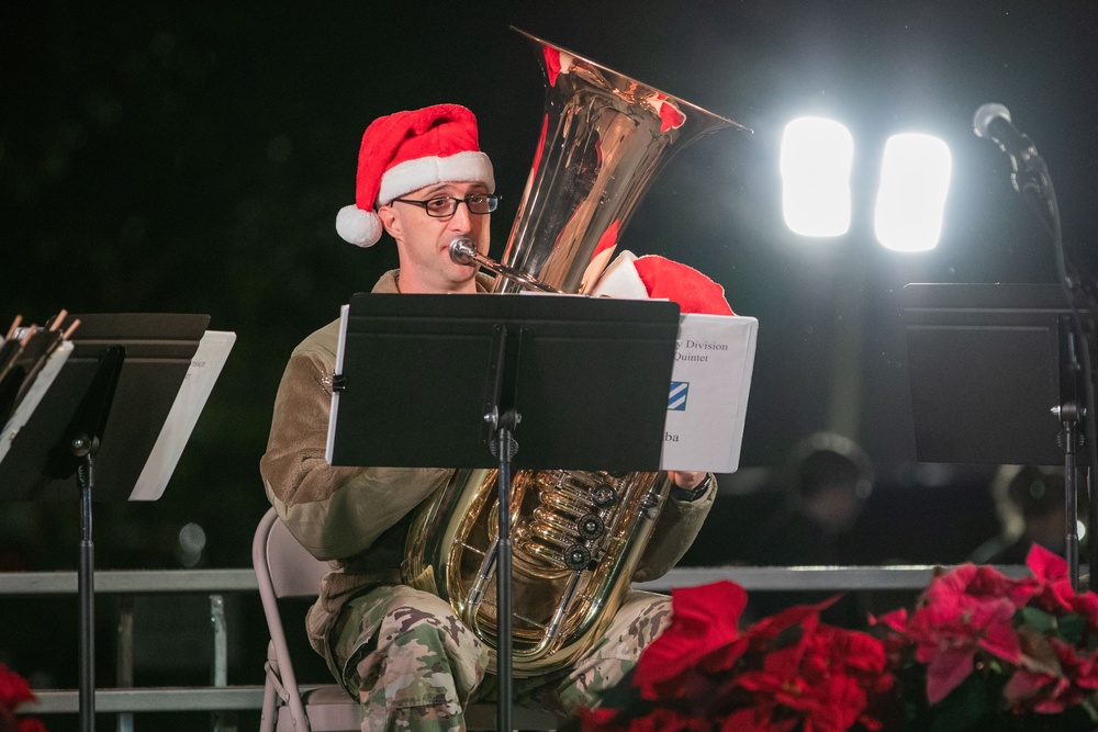 3rd ID Band Performs Holiday Music
