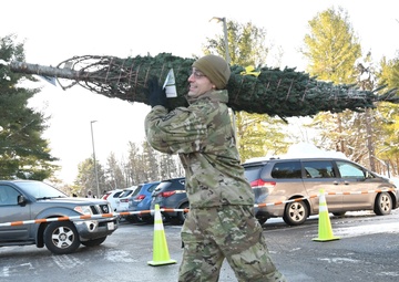 Trees for Troops delivers holiday joy to Fort Drum Soldiers, families